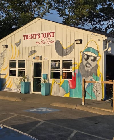 Trent's Joint on the River